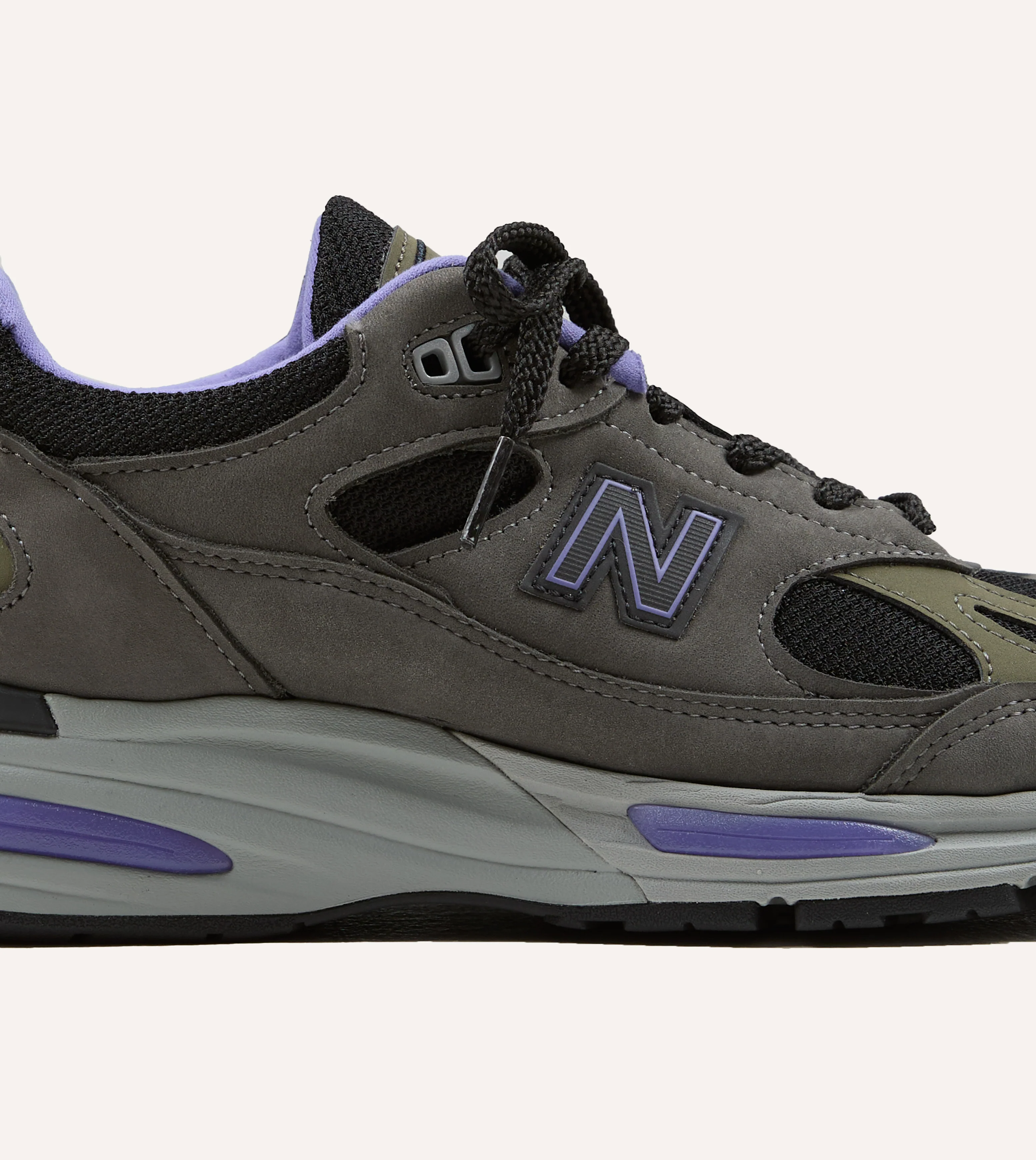 New Balance ‘Iconic Influences’ Magnet Black Made in UK 991v2 Trainers - Image 3